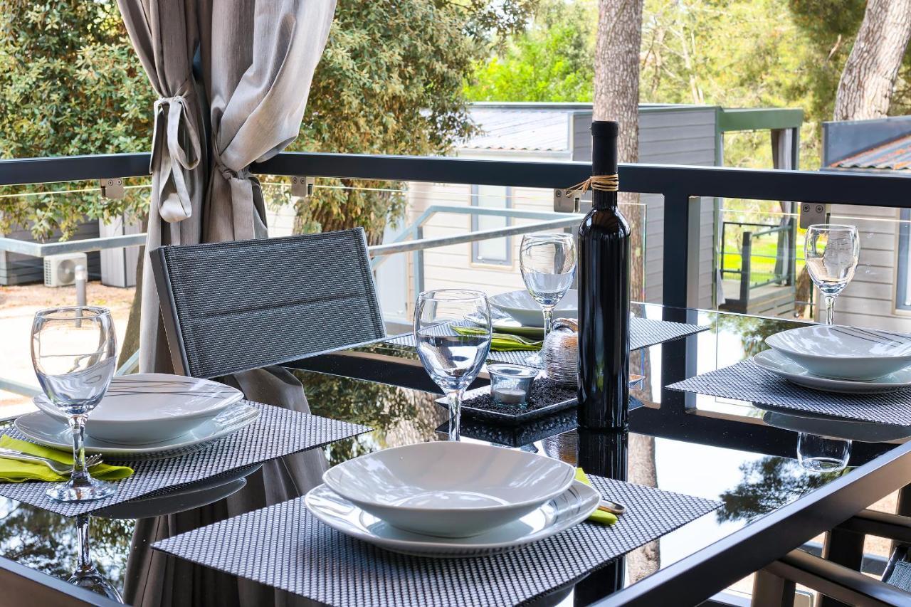 Total Escape Mobile Home Nera Camp Porton Biondi Rovinj Exterior photo