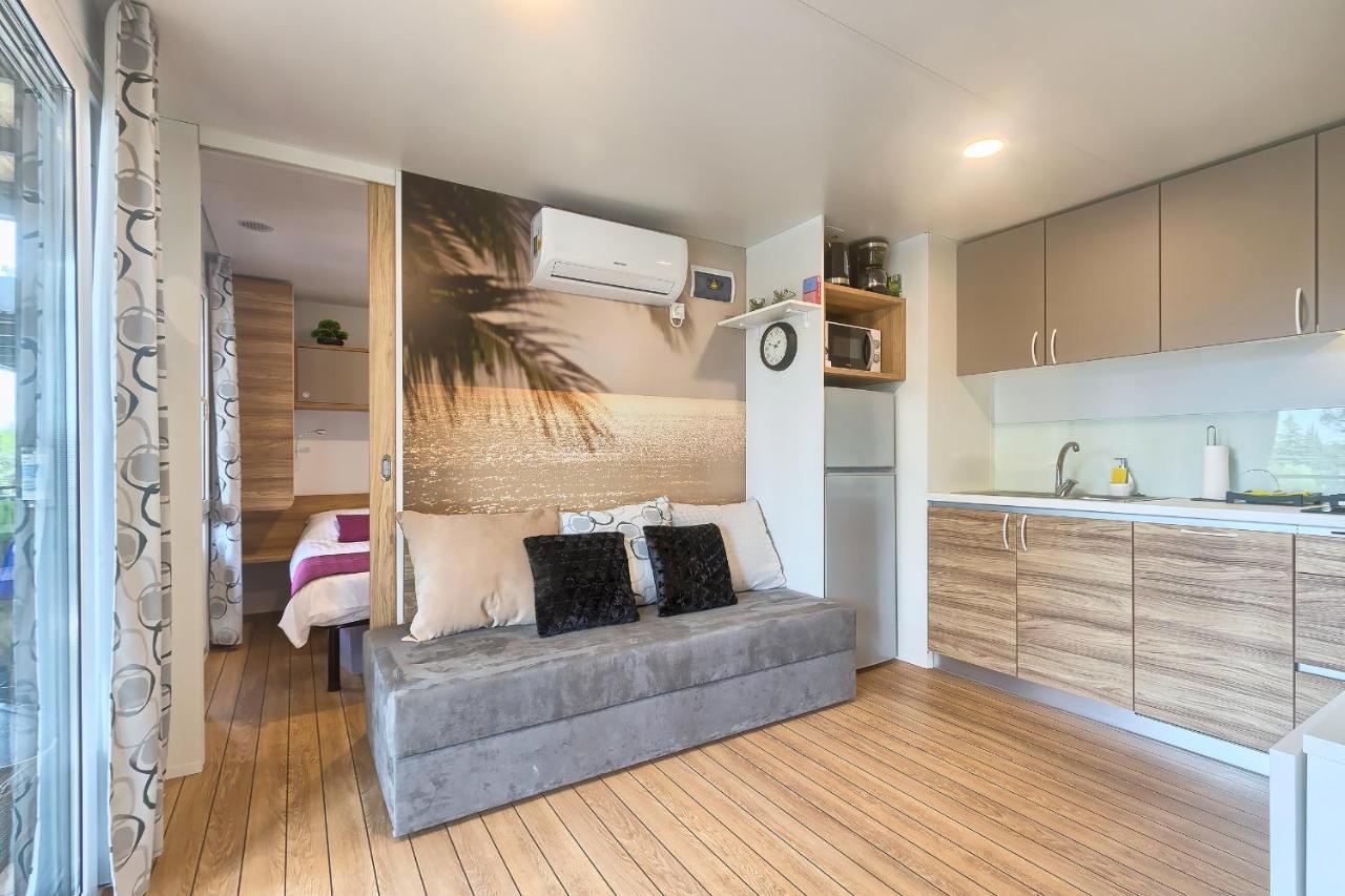 Total Escape Mobile Home Nera Camp Porton Biondi Rovinj Exterior photo