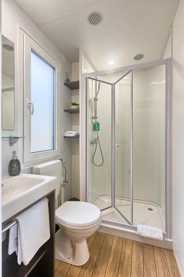 Total Escape Mobile Home Nera Camp Porton Biondi Rovinj Exterior photo