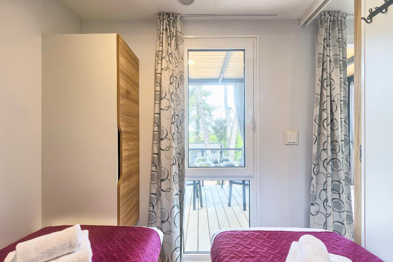 Total Escape Mobile Home Nera Camp Porton Biondi Rovinj Exterior photo